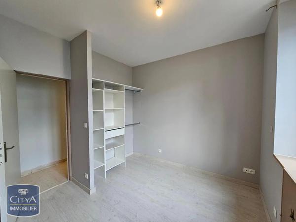 Appartement à louer 4 pièces 105.37m²
