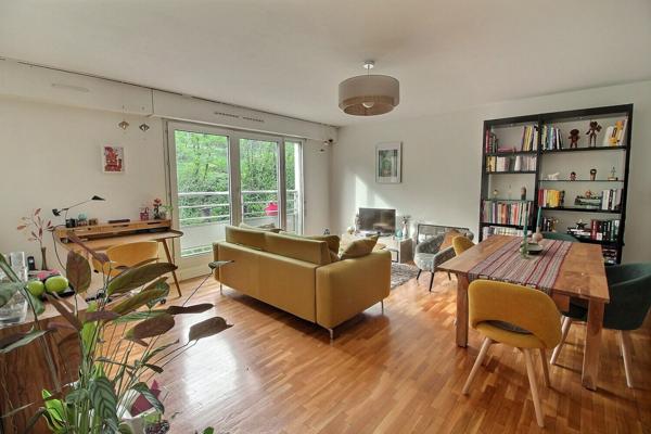 Appartement 2 pièces 52,4 m² Suresnes Belvédère - box - proche T2 et ligne L