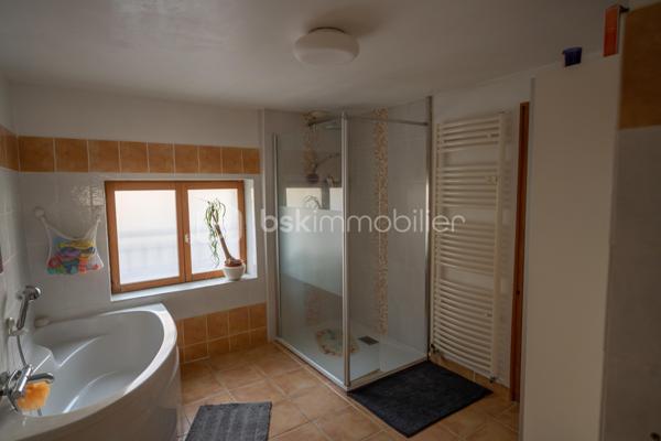 Maison en pierre de 179 m²