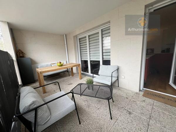 Vente                                                      Appartement
                        
                     4 pièces                      79 m2                     à Élancourt