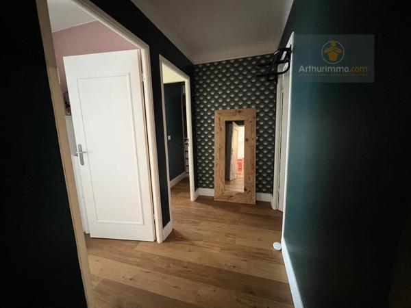 Vente                                                      Appartement
                        
                     4 pièces                      79 m2                     à Élancourt