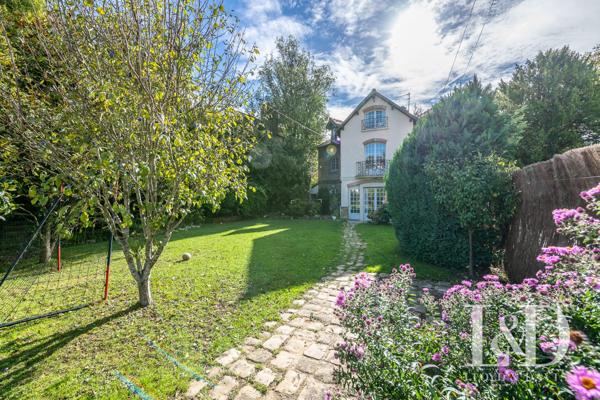 ELEGANTE MAISON AU CHARME AUTHENTIQUE