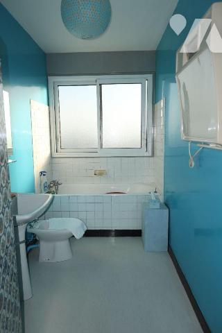 Quartier piscine de Recouvrance- Appartement T5 au 4ème et dernier comprenant : entrée, cuisine...