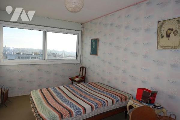 Quartier piscine de Recouvrance- Appartement T5 au 4ème et dernier comprenant : entrée, cuisine...