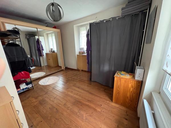 🏡 Maison familiale avec 4 chambres – 3 480 m² de terrain clos – Double garage – Canisy (50)