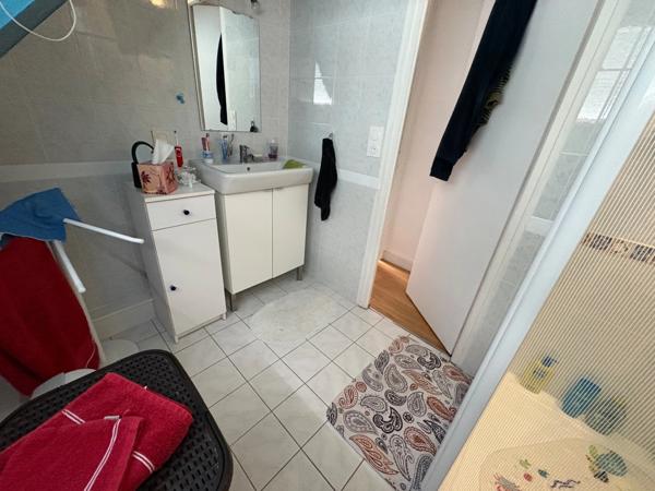 🏡 Maison familiale avec 4 chambres – 3 480 m² de terrain clos – Double garage – Canisy (50)