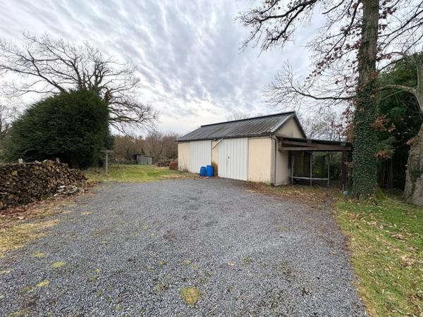 🏡 Maison familiale avec 4 chambres – 3 480 m² de terrain clos – Double garage – Canisy (50)