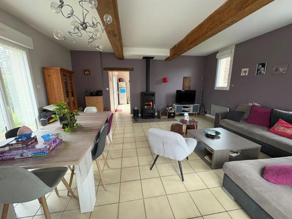 🏡 Maison familiale avec 4 chambres – 3 480 m² de terrain clos – Double garage – Canisy (50)