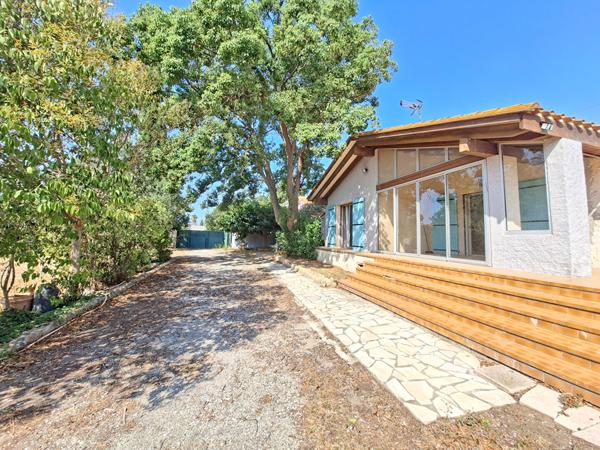 Perpigna Sud Est Maison de Type 4 de145m2 sur 6800m2 de terrain