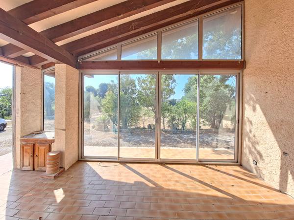 Perpigna Sud Est Maison de Type 4 de145m2 sur 6800m2 de terrain