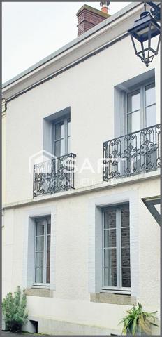 CHARMANTE MAISON DE VILLE 1900, RESTAURATION AUTHENTIQUE !