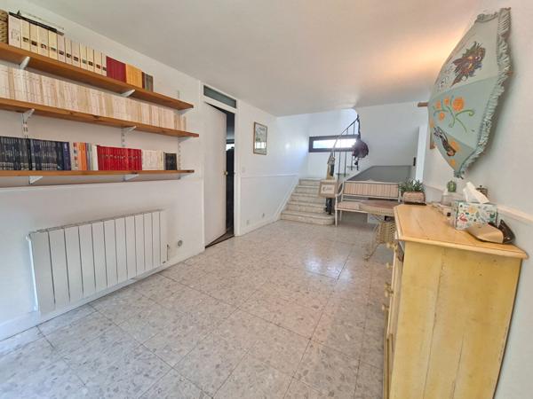 Perpignan Maison de Ville de Type 7 de 197m2 avec garage et jardin