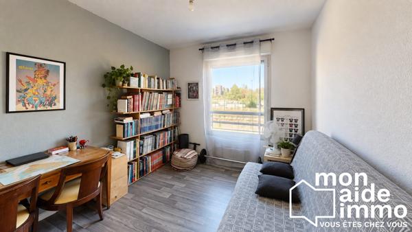Bordeaux Bastide – T3 avec grand séjour, balcon et stationnement