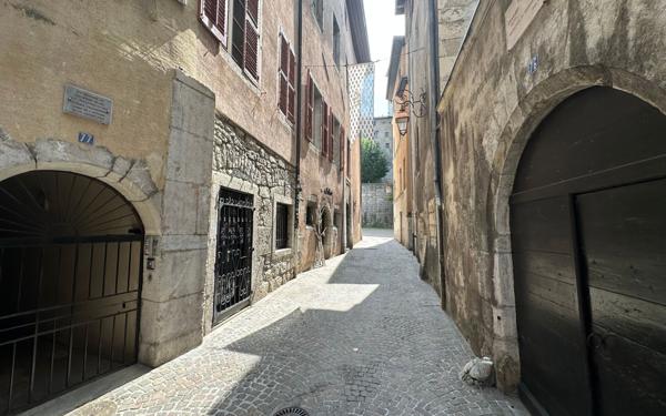 Appartement à vendre    2 pièces • 58,32 m2 Chambéry