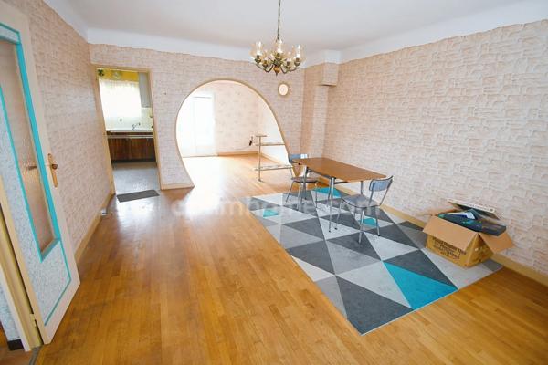 MAISON 3 CHAMBRES AVEC JARDIN, GARAGE ET TERRASSE À MEXY