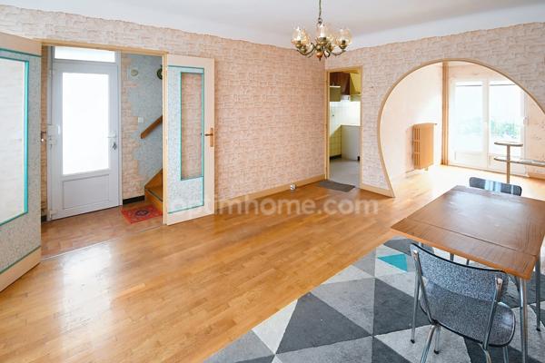 MAISON 3 CHAMBRES AVEC JARDIN, GARAGE ET TERRASSE À MEXY