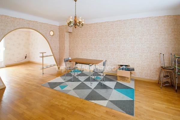 MAISON 3 CHAMBRES AVEC JARDIN, GARAGE ET TERRASSE À MEXY