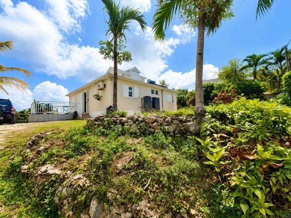 Villa à vendre Saint-Anne, vue panoramique, 4 pièces  (971)