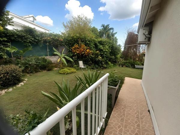 Villa à vendre Saint-Anne, vue panoramique, 4 pièces  (971)
