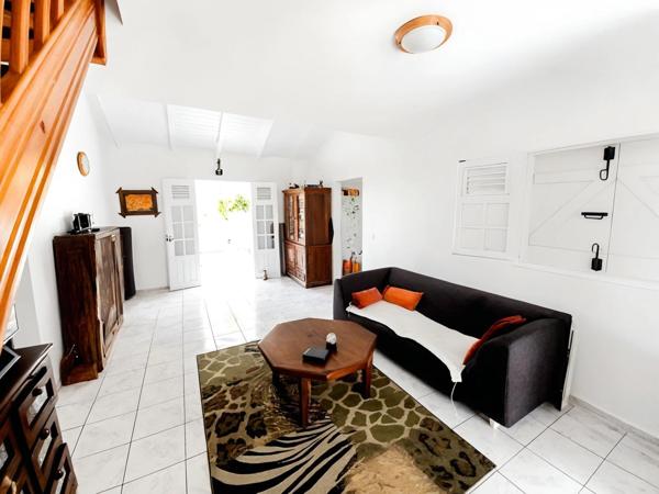 Villa à vendre Saint-Anne, vue panoramique, 4 pièces  (971)