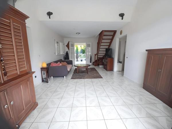 Villa à vendre Saint-Anne, vue panoramique, 4 pièces  (971)