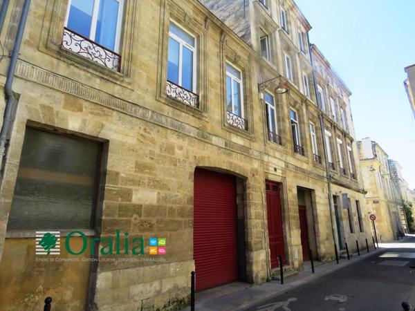 Parking · Location Bordeaux (33000)