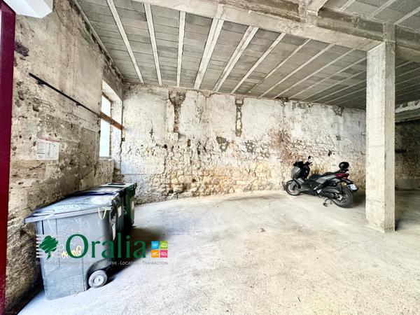 Parking · Location Bordeaux (33000)
