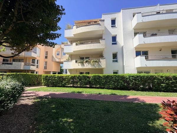 DIJON TOISON D OR RESIDENCE "LES DUCS DE BOURGOGNE" APPARTEMENT DE TYPE 4 DE 97 M2 AVEC TERRASSE