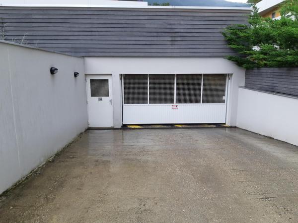 Parking · Location Seyssins (38180)