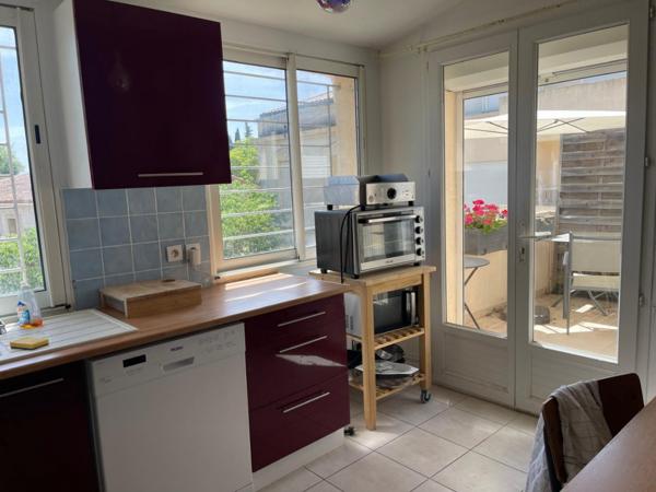 APPARTEMENT F3 69 M² TERRASSE ET BOX