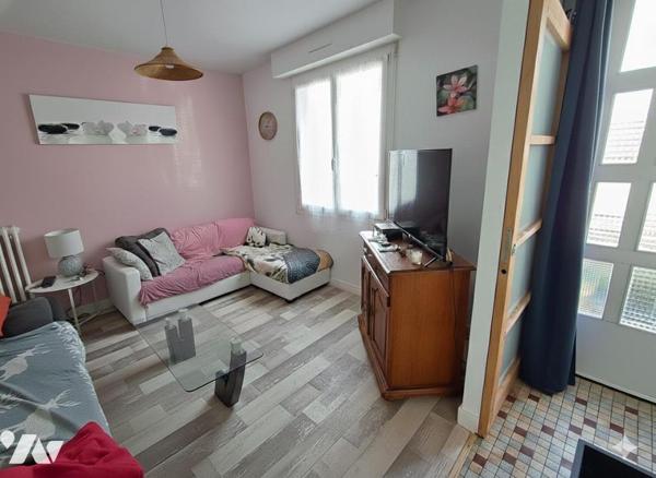 A VENDRE centre ville de BAUD: maison avec très beau terrain clot- 19N