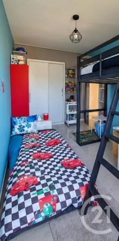 Appartement F3 à vendre  3 pièces - 71 m 2   DESERTINES  - 03