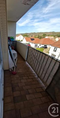 Appartement F3 à vendre  3 pièces - 71 m 2   DESERTINES  - 03