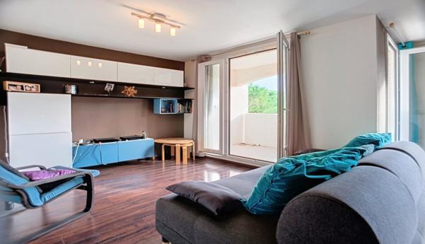 AU CALME AVEC TERRASSE ET GARAGE