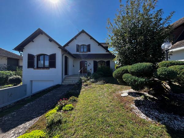 Maison - 7 pièces - 156 m²