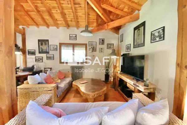 Belle Maison atypique compagnon du devoir "ossature bois"   8 Pièces - 5 CH  Proche de la Dune du Pilat