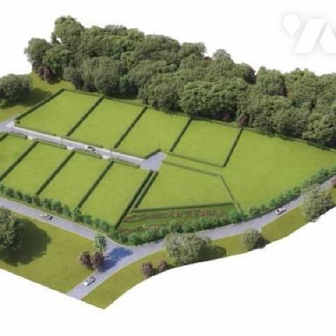 RY, 
Proche du centre bourg, parcelle de terrain à bâtir viabilisée de 1157 m².
Tout à l'égout....