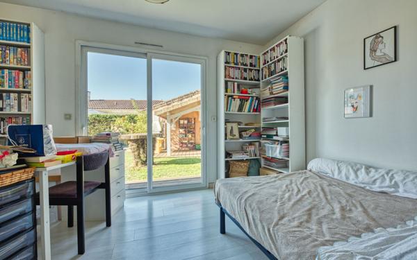 Maison à vendre    6 pièces •  Pessac