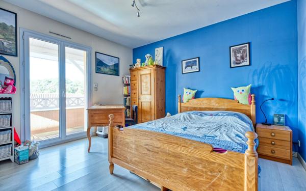 Maison à vendre    6 pièces •  Pessac