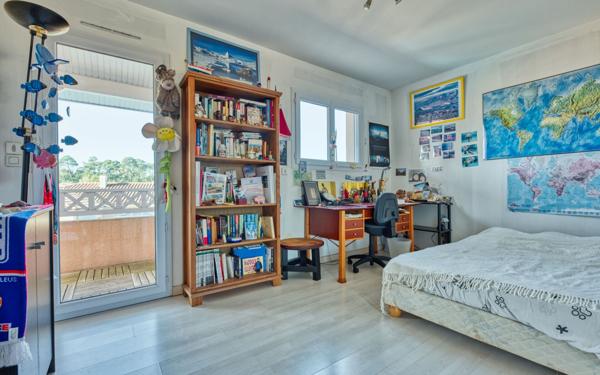 Maison à vendre    6 pièces •  Pessac