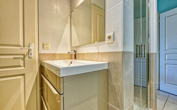 Maison à vendre    6 pièces •  Pessac