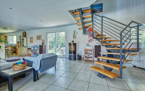 Maison à vendre    6 pièces •  Pessac