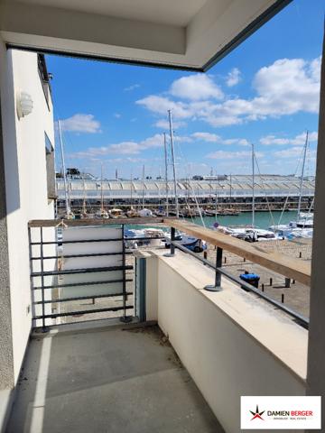 La ville en bois - Bassin des chalutiers. La rochelle