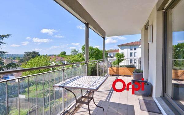 Appartement à vendre    5 pièces • 162 m2 Saint-Genis-Laval