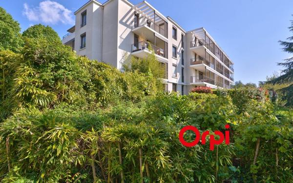 Appartement à vendre    5 pièces • 162 m2 Saint-Genis-Laval