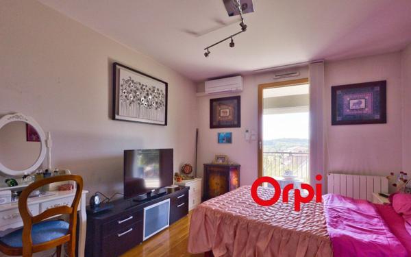 Appartement à vendre    5 pièces • 162 m2 Saint-Genis-Laval