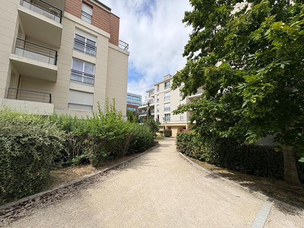 Appartement Massy 1 pièce(s) 31 m2