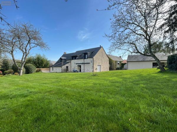 Maison à vendre à Saint-Léonard-des-Bois dans la Sarthe (72130), ref : 61001-21