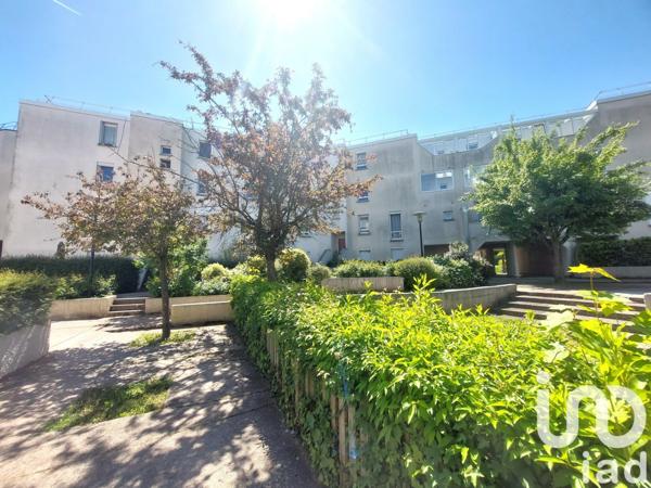 Appartement 4 pièces de 90 m² à Lognes (77185)