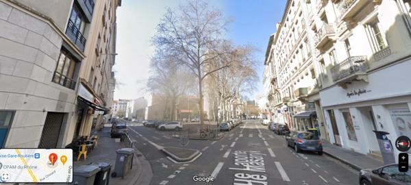 Dpt Rhône (69), à louer LYON 9EME Local commercial ou bureaux avec vitrine, proche place de Paris, bel emplacement